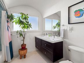 1301 W 64th Street, Los Angeles CA 90044