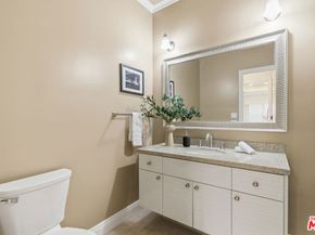 5240 Zelzah Avenue 106, Encino CA 91316