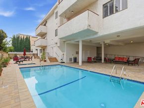 5240 Zelzah Avenue 106, Encino CA 91316