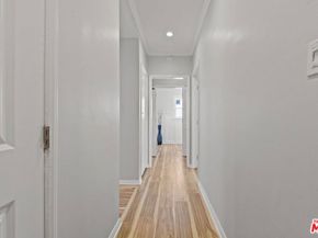 117 N Kings Road, Los Angeles CA 90048