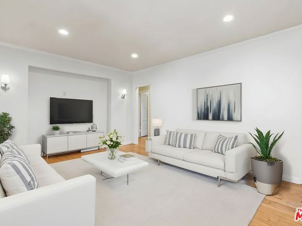 117 N Kings Road, Los Angeles CA 90048