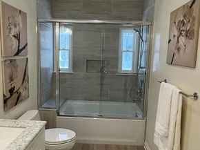 117 N Kings Road, Los Angeles CA 90048