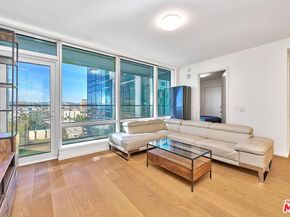 877 Francisco Street 1516, Los Angeles CA 90017
