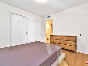 877 Francisco Street 1516, Los Angeles CA 90017