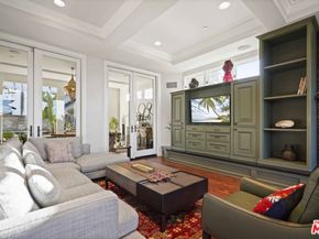 10940 Terryview Drive, Studio City CA 91604