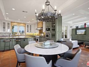 10940 Terryview Drive, Studio City CA 91604