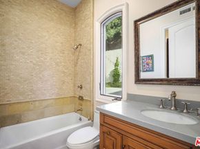 10940 Terryview Drive, Studio City CA 91604