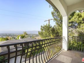 10940 Terryview Drive, Studio City CA 91604
