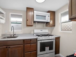 1756 S Genesee Avenue, Los Angeles CA 90019