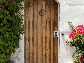 3305 Hillock Drive, Los Angeles CA 90068