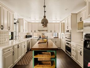 1110 N Beverly Glen Boulevard, Los Angeles CA 90077