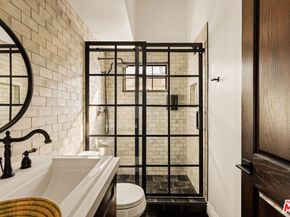 1110 N Beverly Glen Boulevard, Los Angeles CA 90077