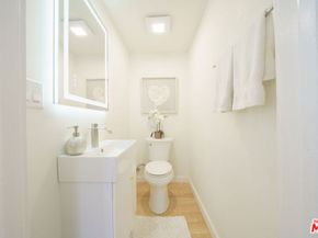 1159 S Norton Avenue, Los Angeles CA 90019