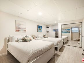 51 Sunset Avenue, Venice CA 90291