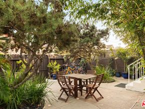 51 Sunset Avenue, Venice CA 90291