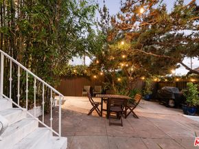 51 Sunset Avenue, Venice CA 90291