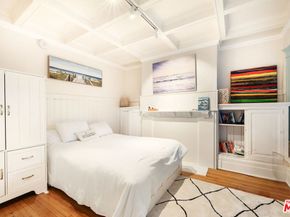 51 Sunset Avenue, Venice CA 90291