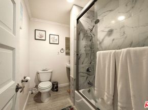 51 Sunset Avenue, Venice CA 90291