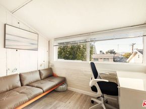 51 Sunset Avenue, Venice CA 90291