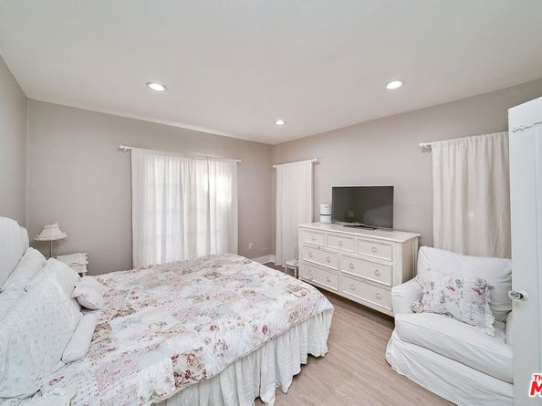 6203 Del Valle Drive, Los Angeles CA 90048