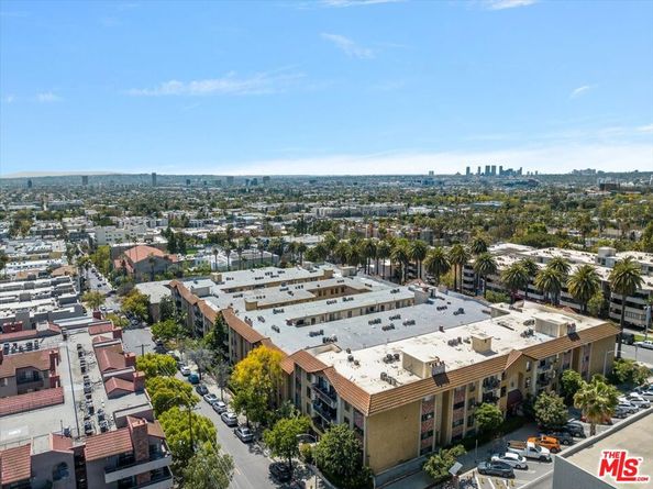 1750 Camino Palmero Street 237, Los Angeles CA 90046
