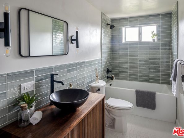 2682 Hollyridge Drive, Los Angeles CA 90068