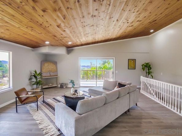9929 Bon Vue Dr, El Cajon CA 92021