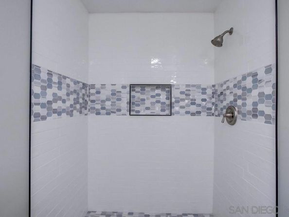 9929 Bon Vue Dr, El Cajon CA 92021