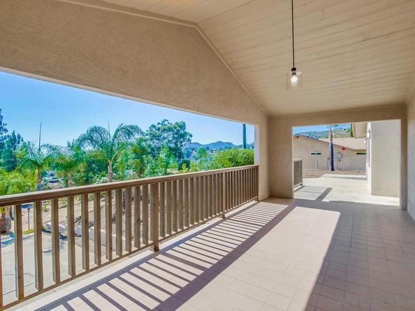 9929 Bon Vue Dr, El Cajon CA 92021