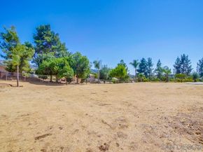 9929 Bon Vue Dr, El Cajon CA 92021