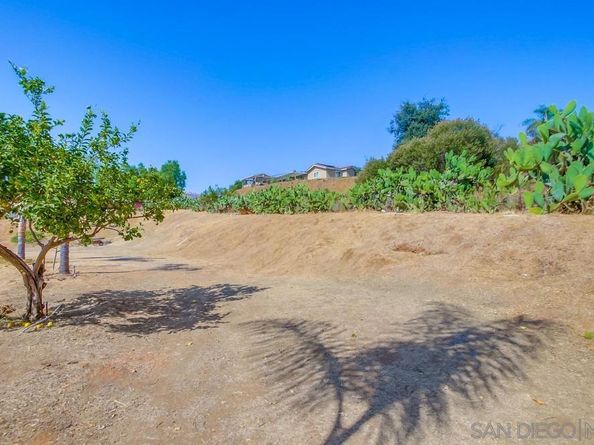 9929 Bon Vue Dr, El Cajon CA 92021