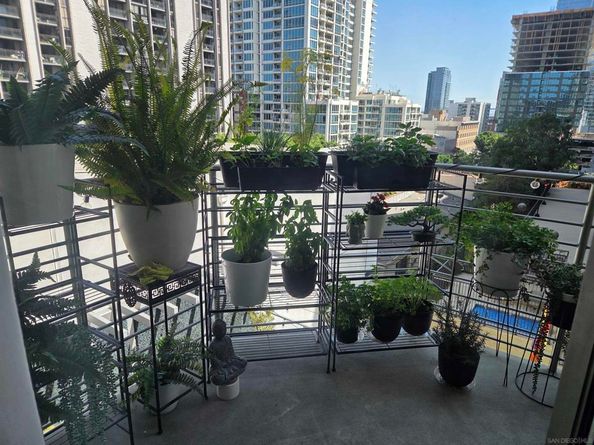 801 Ash St 203, San Diego CA 92101