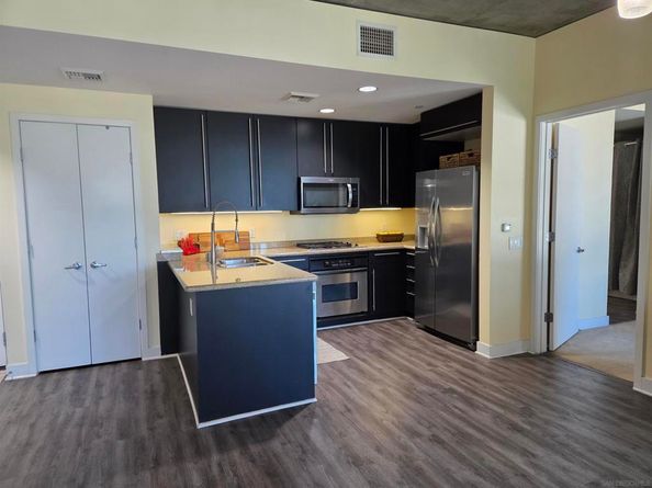 801 Ash St 203, San Diego CA 92101