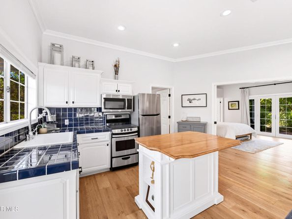 5520 Fairview Place, Agoura Hills CA 91301