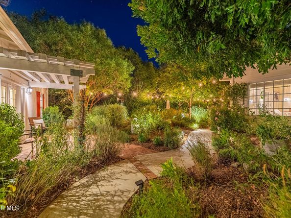 5520 Fairview Place, Agoura Hills CA 91301