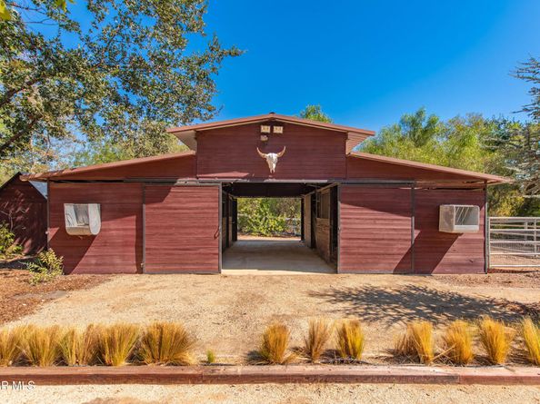 5520 Fairview Place, Agoura Hills CA 91301