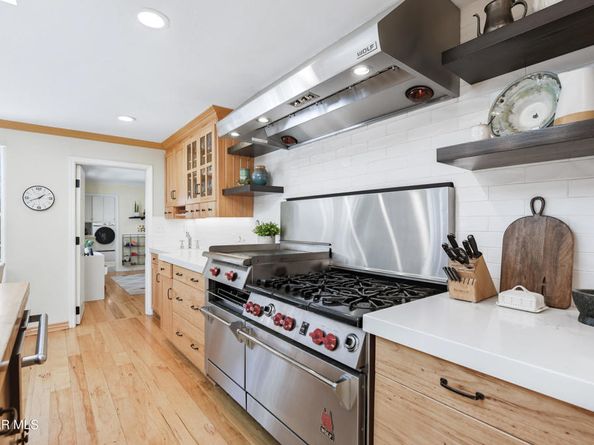 5520 Fairview Place, Agoura Hills CA 91301