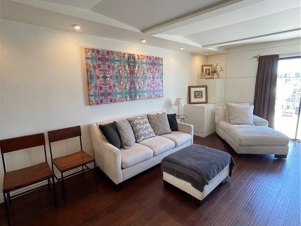 227 E Burbank Boulevard E, Burbank CA 91502