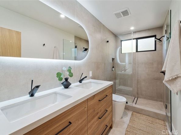 1117 Oberlin Drive, Glendale CA 91205