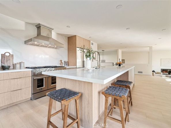 1117 Oberlin Drive, Glendale CA 91205