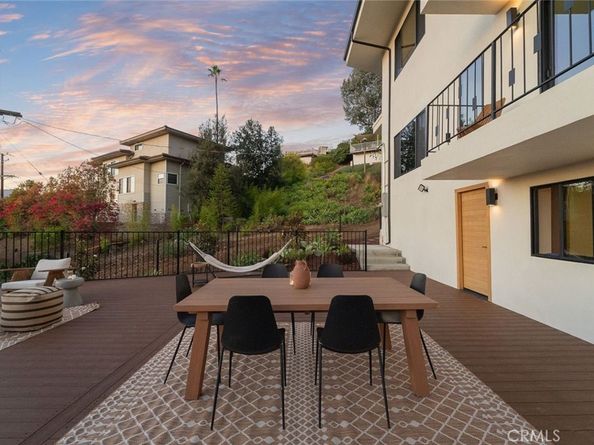 1117 Oberlin Drive, Glendale CA 91205