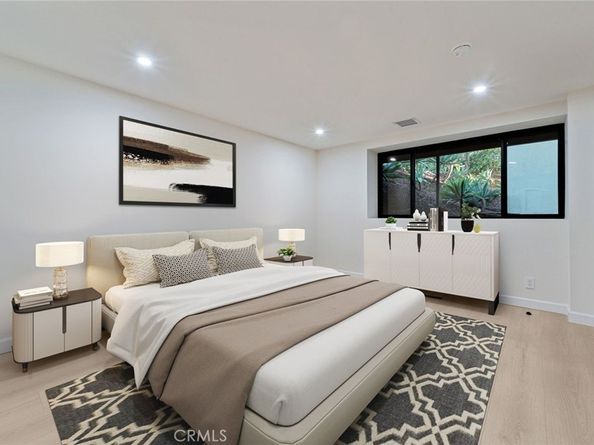 1117 Oberlin Drive, Glendale CA 91205