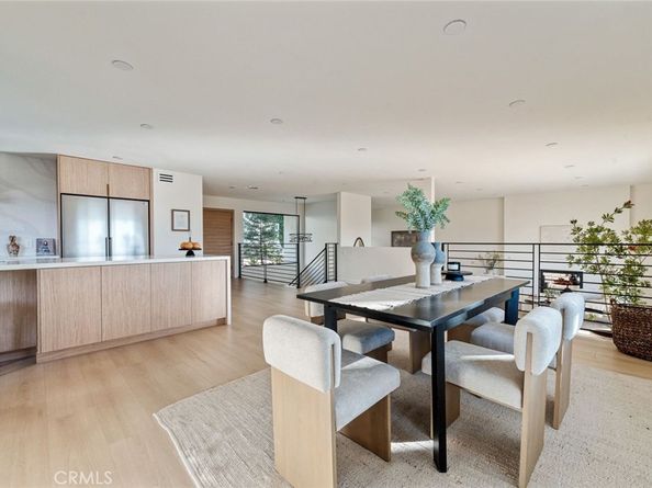 1117 Oberlin Drive, Glendale CA 91205