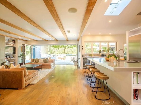 5128 Hillard, La Canada Flintridge CA 91011