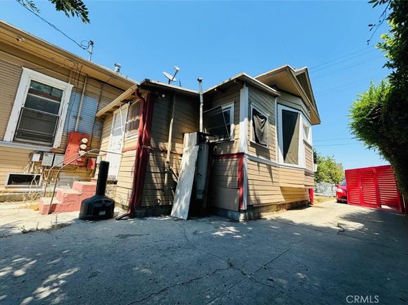 819 N Gordon Street, Pomona CA 91768