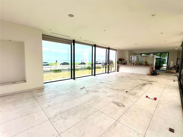 2767 E. Ocean Boulevard, Long Beach CA 90803