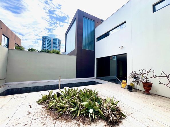 2767 E. Ocean Boulevard, Long Beach CA 90803