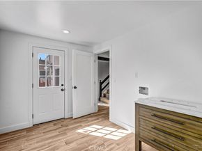 5452 Harcross Drive, Los Angeles CA 90043