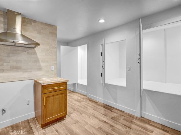 5452 Harcross Drive, Los Angeles CA 90043