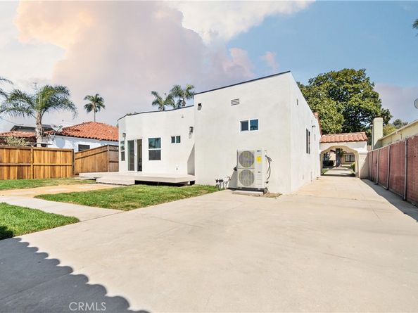 3991 Hubert Avenue, Leimert Park CA 90008